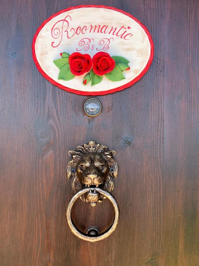 B&B Roomantic & Piscina Idromassaggio 체팔루 외부 사진