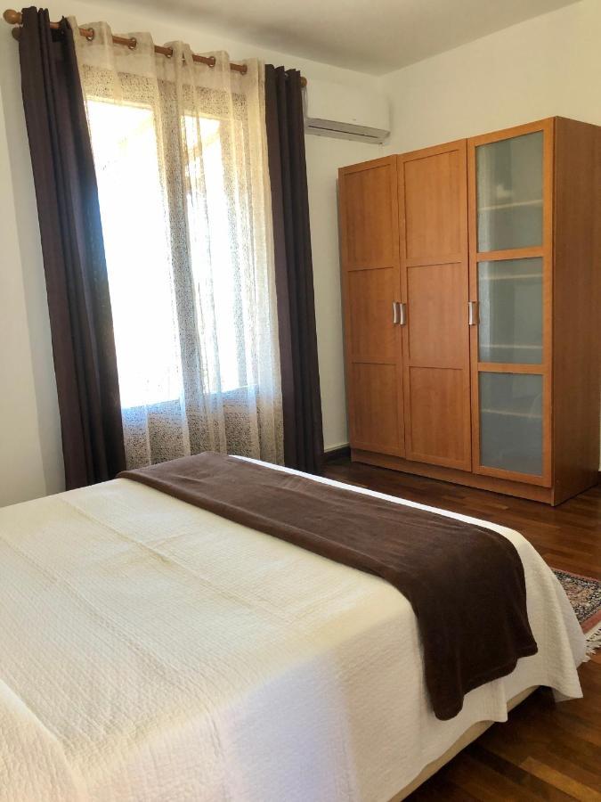 B&B Roomantic & Piscina Idromassaggio 체팔루 외부 사진