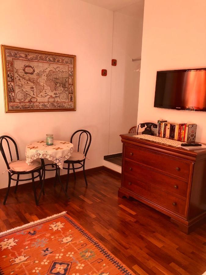 B&B Roomantic & Piscina Idromassaggio 체팔루 외부 사진