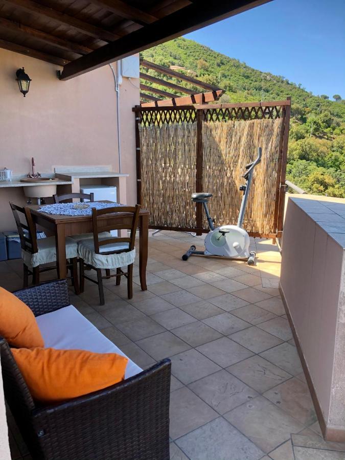 B&B Roomantic & Piscina Idromassaggio 체팔루 외부 사진