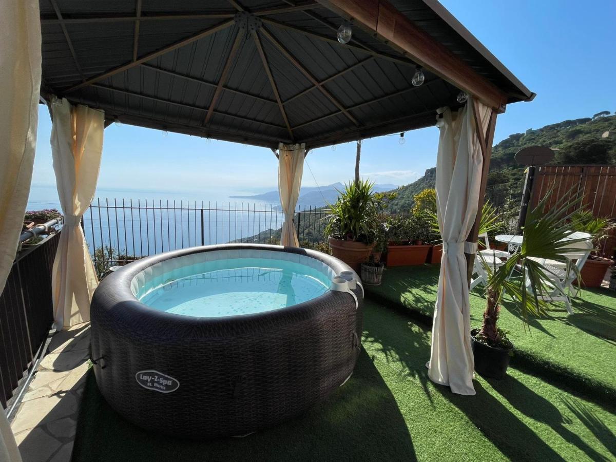 B&B Roomantic & Piscina Idromassaggio 체팔루 외부 사진
